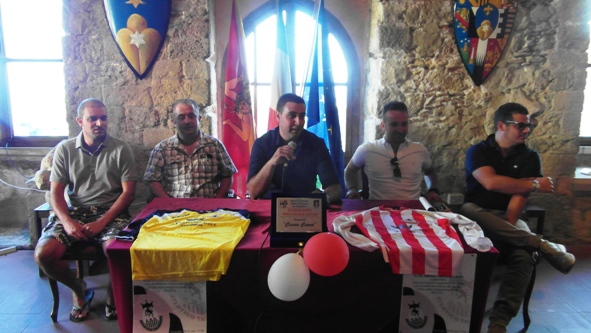 tavola-della-conferenza